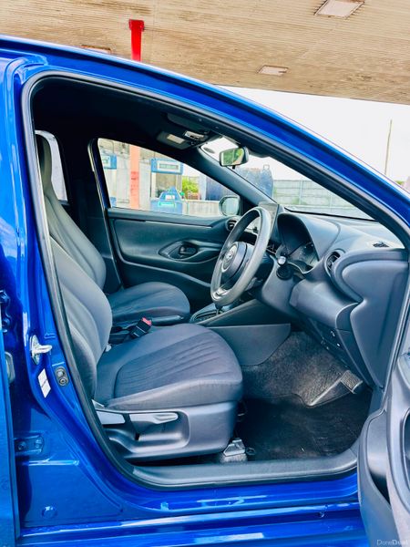 Toyota Yaris 1.5 hybrid 389699493