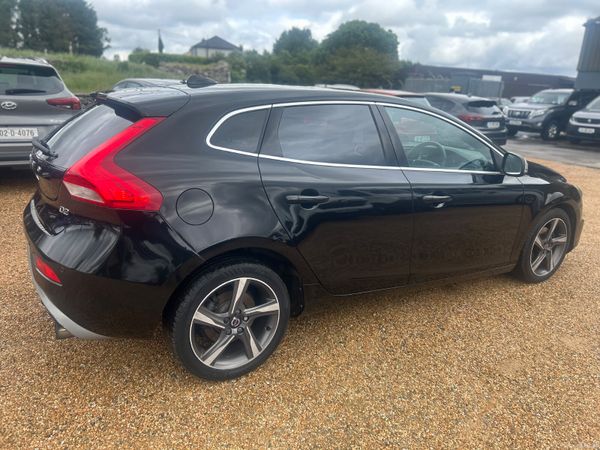 Volvo V40 R Design 2.0 D 389605323