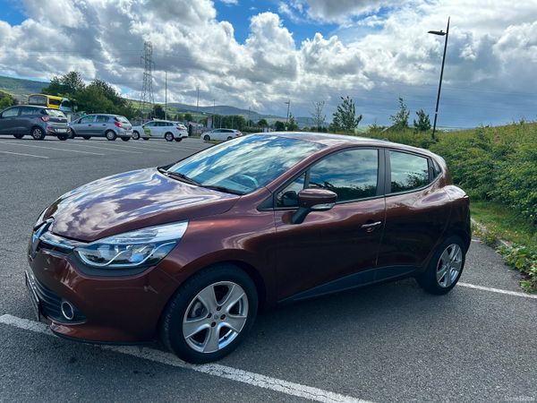 RENAULT CLIO 2015 1.2 AUTOMATIC 15,000 KMS 389610275