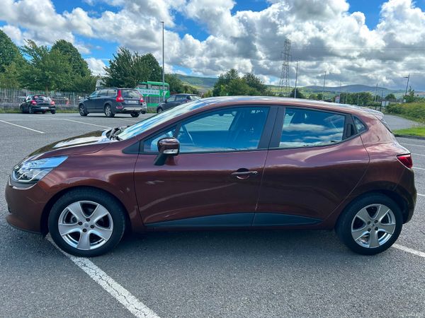 RENAULT CLIO 2015 1.2 AUTOMATIC 15,000 KMS 389610283