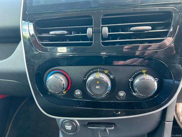 RENAULT CLIO 2015 1.2 AUTOMATIC 15,000 KMS 389610285