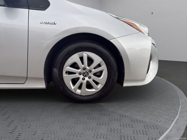 2017 Toyota Prius petrol hybrid (S5) 389610955