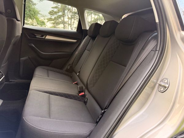 Skoda Karoq 2018 1.6 TDI 389746033