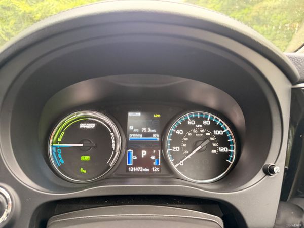 Mitsubishi Outlander 2017 PHEV Top Spec 389746383