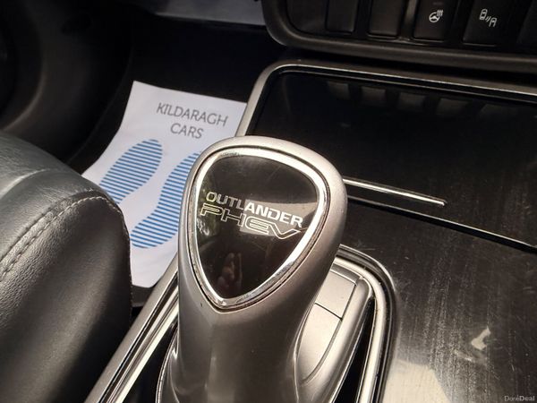 Mitsubishi Outlander 2017 PHEV Top Spec 389746393