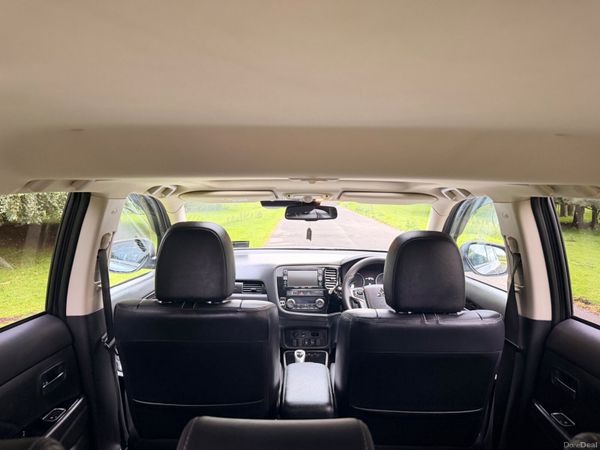 Mitsubishi Outlander 2017 PHEV Top Spec 389746419