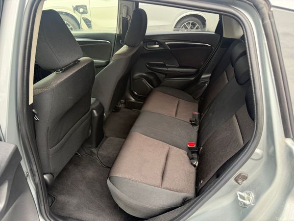 2016 Honda Fit 1.5 Hybrid Automatic 54K KM 389748781