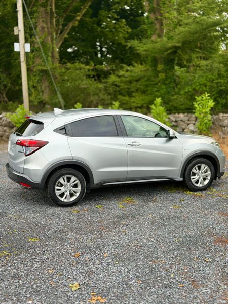 Honda Vezel | 2015 | 95,000 KM | Hybrid |AUTO|SUV 389753745