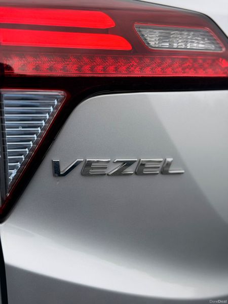 Honda Vezel | 2015 | 95,000 KM | Hybrid |AUTO|SUV 389753749