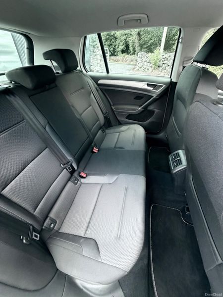 Volkswagen Golf | 2017 | 80,000 KM | Automatic 1.2 389753729