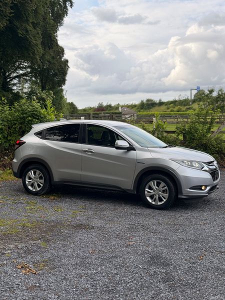 Honda Vezel | 2015 | 95,000 KM | Hybrid |AUTO|SUV 389753739