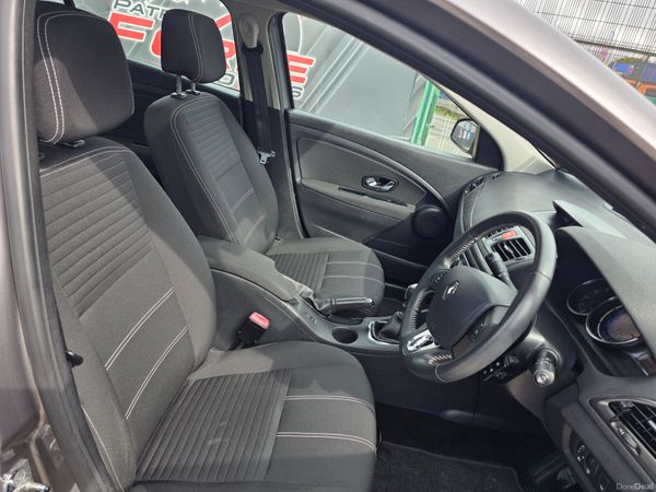 Renault Fluence 2016 389770411