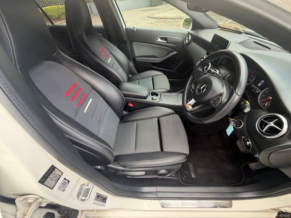 Mercedes-Benz A180 AMG LINE Auto 389776053
