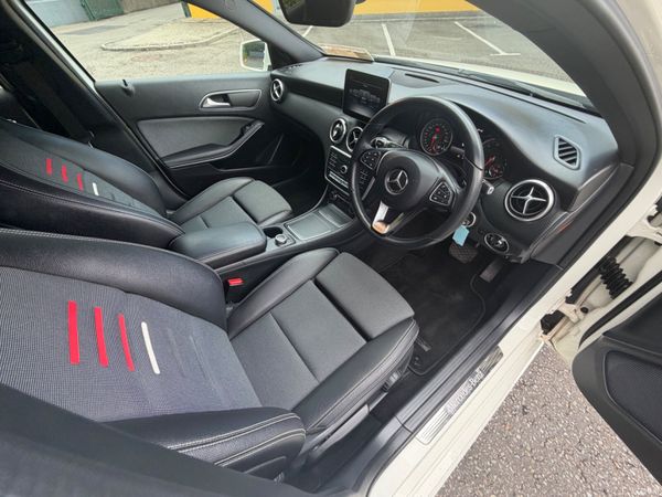 Mercedes-Benz A180 AMG LINE Auto 389776063
