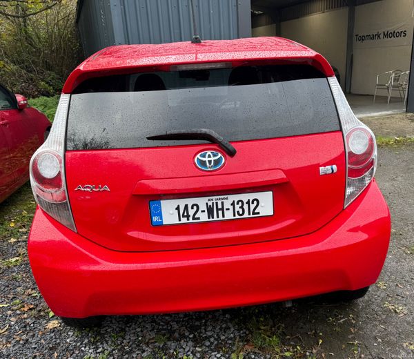 Toyota Aqua 2014/ automatic/ push start 389734593
