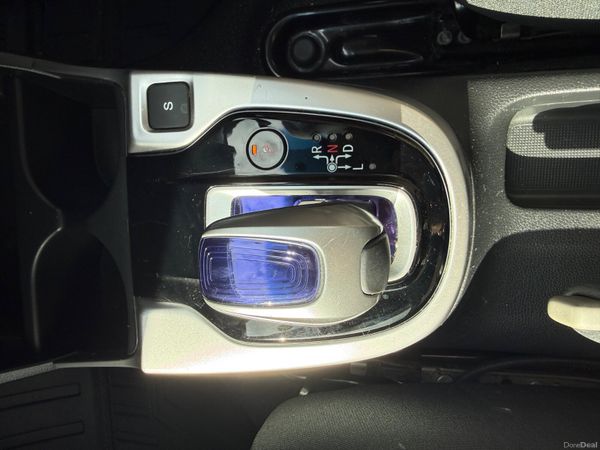 2015 Honda Fit 1.5 Hybrid Automatic,76K KM 389863075