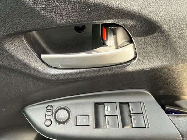 2015 Honda Fit 1.5 Hybrid Automatic,76K KM 389863079