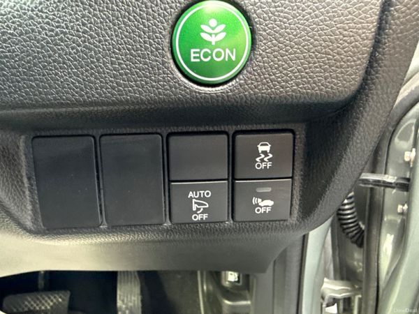 2015 Honda Fit 1.5 Hybrid Automatic,43K Miles 389863645