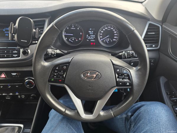 Hyundai Tucson 2016 389866595