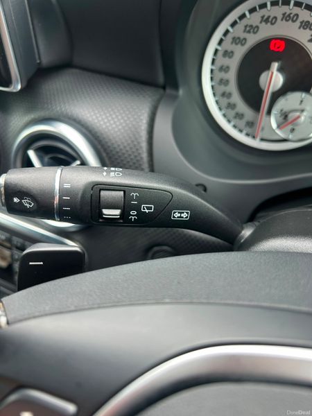 MERCEDES A180 2013 AUTOMATIC 389870947