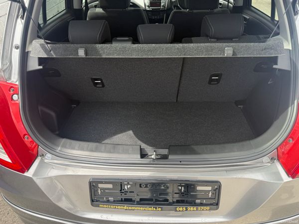 Suzuki Swift 2013 389873859