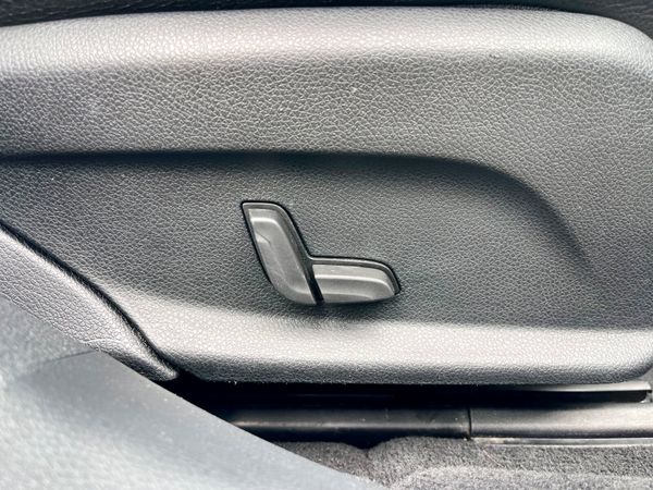 2017 Mercedes-Benz E220d SE Auto 389881977