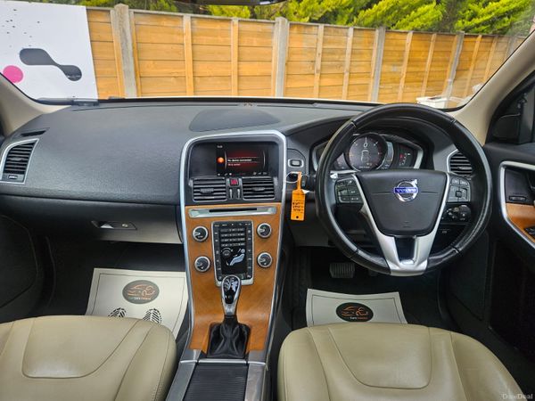 VOLVO XC60 INSCRIPTION MODEL 389883469