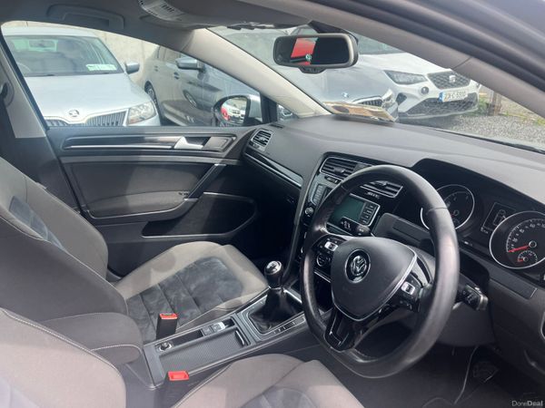 Volkswagen Golf Highline 389887177