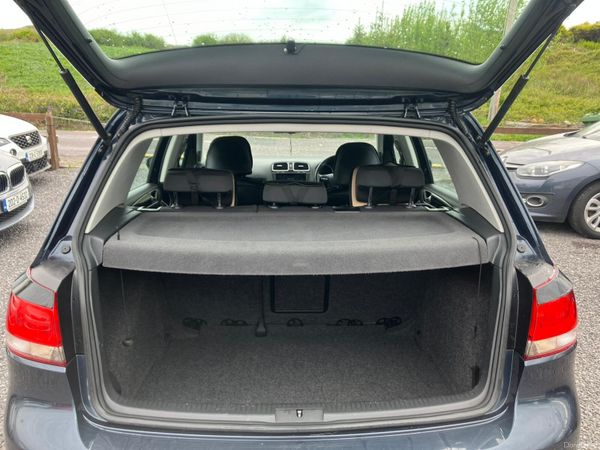 Volkswagen Golf 2011 389888215