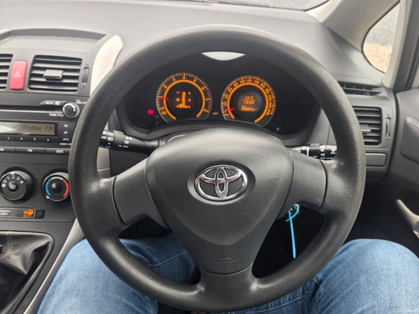 Toyota Auris 2008 389802643