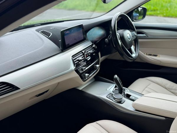 2020 BMW 5-Series 520D SE Beautiful Car! 389803675