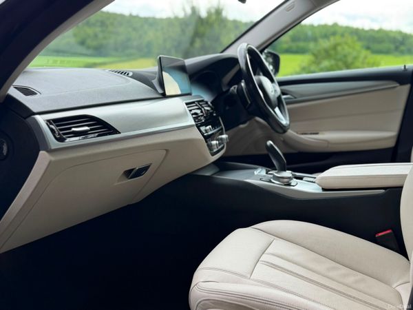 2020 BMW 5-Series 520D SE Beautiful Car! 389803687