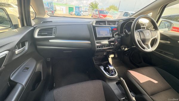 Honda Fit 1.5 Hybrid Petrol 2016 389813749