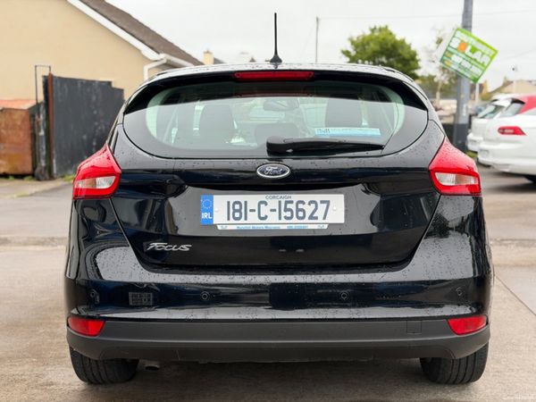 Ford Focus TITANIUM Excellent Condition 389942181