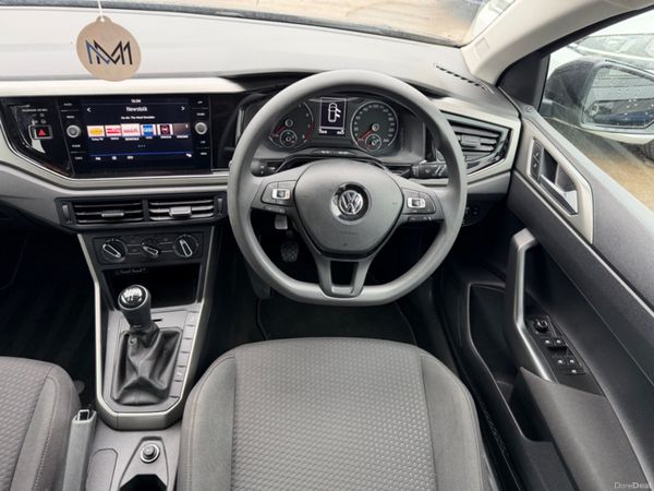 Volkswagen Polo High Spec 389942213