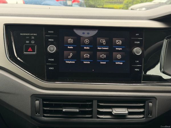 Volkswagen Polo High Spec 389942215