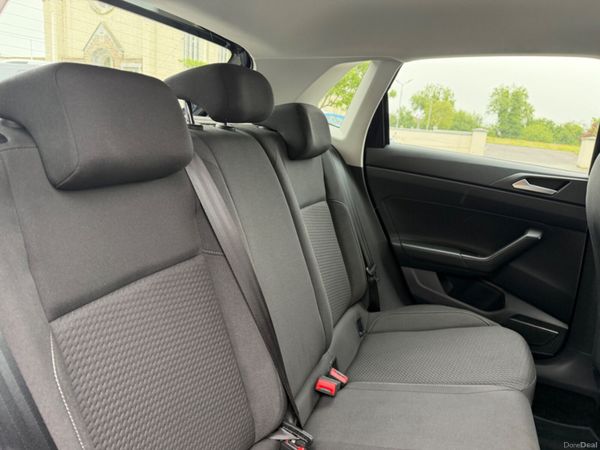 Volkswagen Polo High Spec 389942219
