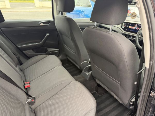 Volkswagen Polo High Spec 389942221