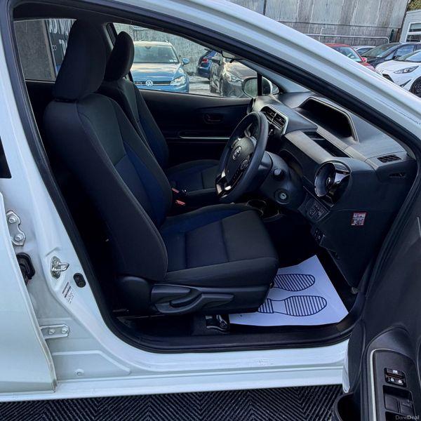Toyota Aqua 2018 389952899