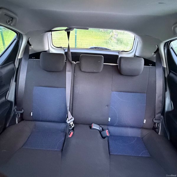 Toyota Aqua 2018 389952903