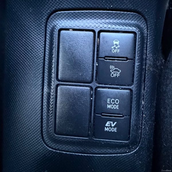 Toyota Aqua 2018 389952913