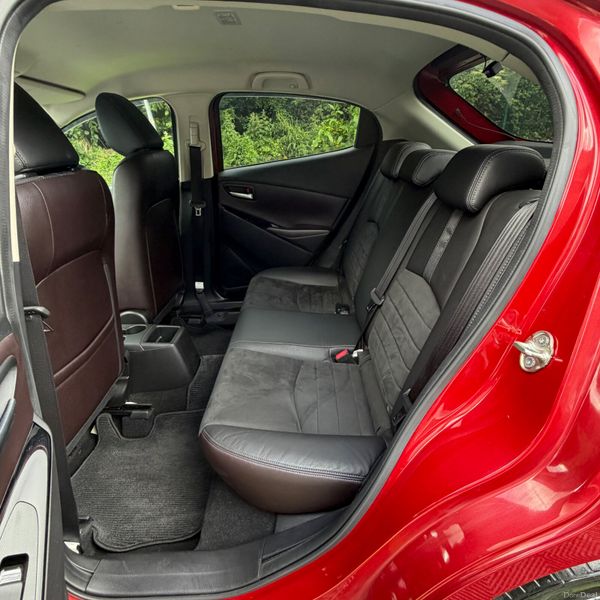MAZDA DEMIO LEATHER EDITION 389953443