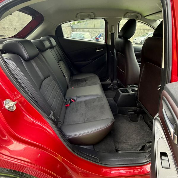 MAZDA DEMIO LEATHER EDITION 389953435
