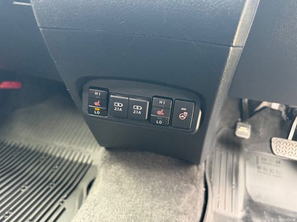 Toyota Sienta 1.5 Hybrid Auto Powersliding Doors 389959109