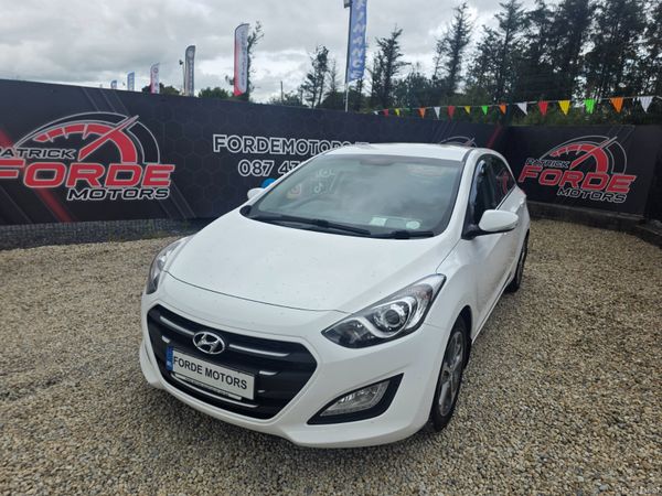 Hyundai i30 2016 389959623