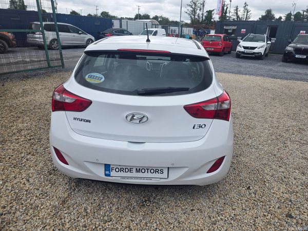 Hyundai i30 2016 389959625