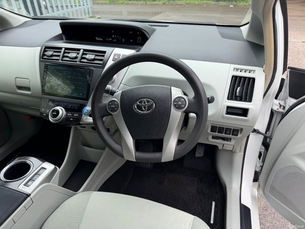 Toyota Prius Alpha Hybrid Low km 389962751