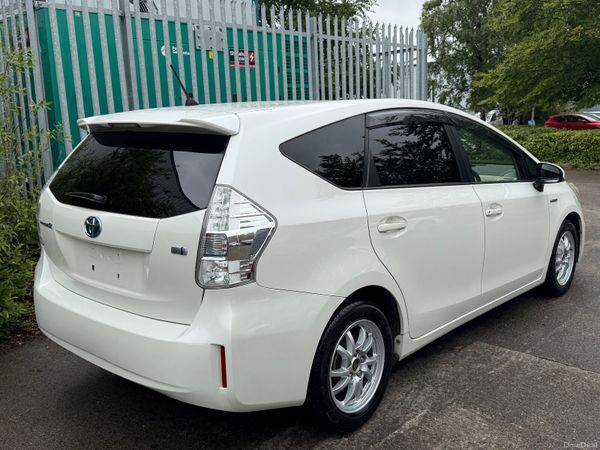 Toyota Prius Alpha Hybrid Low km 389962757