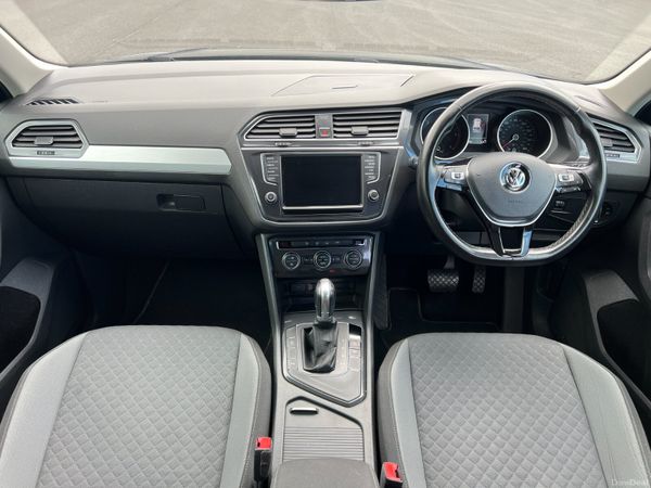 2016 (162) Volkswagen Tiguan SE 2.0 TDI BMT - Auto 389973021