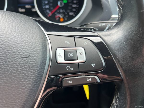 2016 (162) Volkswagen Tiguan SE 2.0 TDI BMT - Auto 389973027